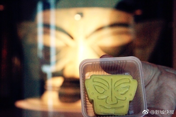 心糖logo白桃少女裤的画法详解,笔尖下的多汁夏日...图片