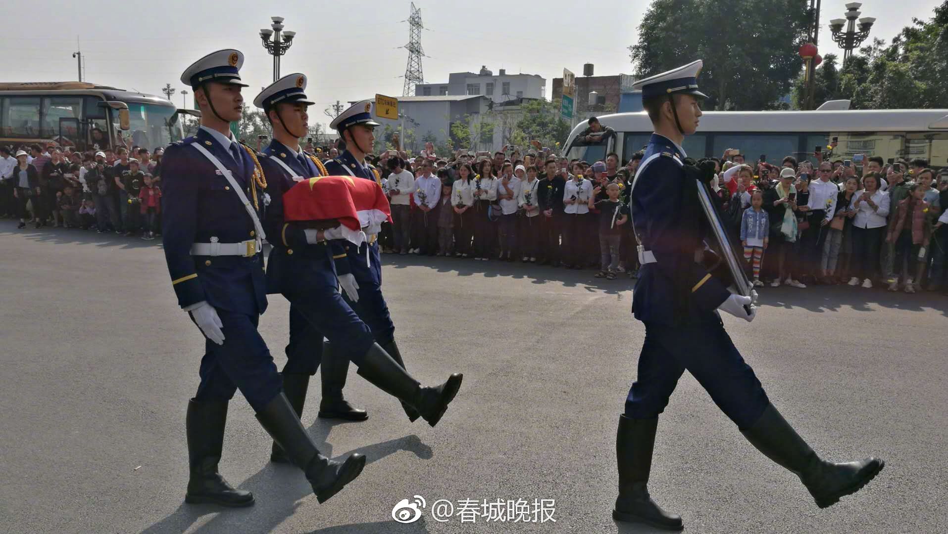 动漫女生被操引误区与粉丝观点汇总图片