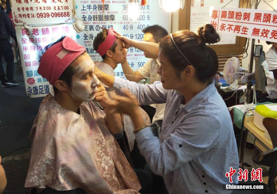 xxxxl19d18–19d18版本解析：代码背后的功能与差异图片