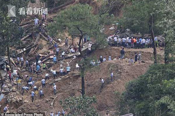《黑土同人本》：探索深沉的人性与命运交织的奇幻旅程图片