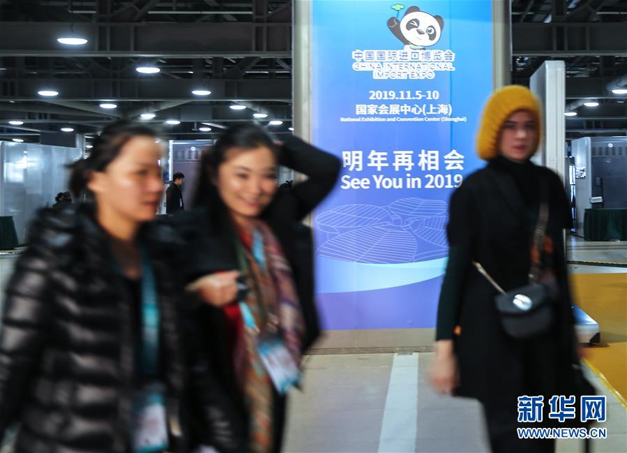 吴梦梦mv的视觉盛宴与情感叙事和同类有什么区别？实用对比与选择建议图片